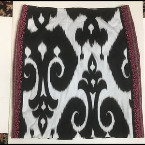 WHBM sz8 Skirt Black white pink pencil above knee.